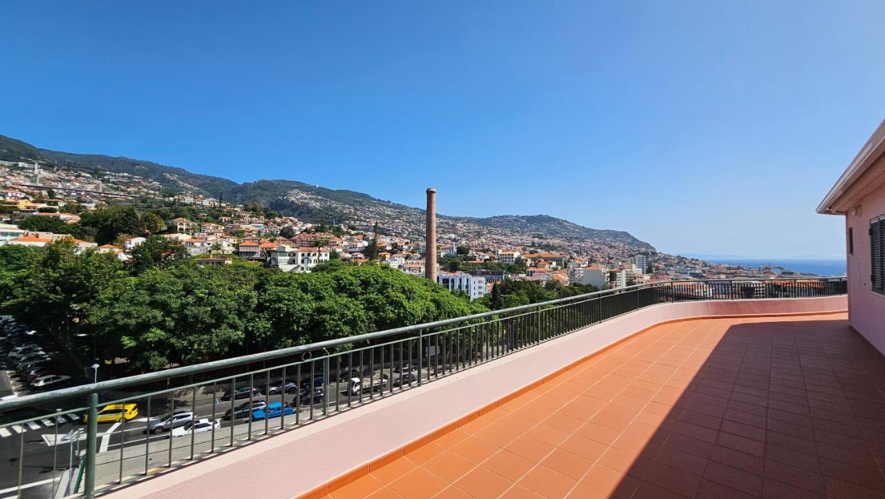 Garden And Seaview Apartment - Free Parking Funchal  Zewnętrze zdjęcie