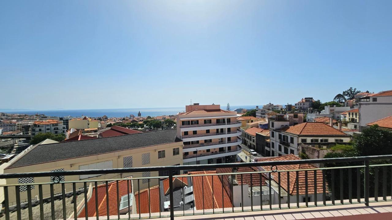 Garden And Seaview Apartment - Free Parking Funchal  Zewnętrze zdjęcie
